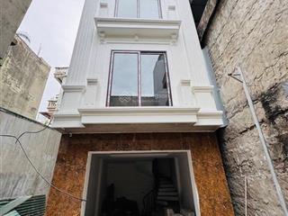 Khuyến lương  giá đầu tư dưới 6 tỷ, nhà mới kính koong 5 tầng