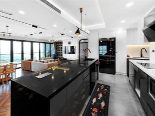 Bán căn golf200 3pn ban công rộng, view golf, full đồ xịn bên park.  0328 920 ***