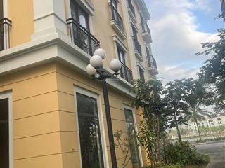 Giá cắt lỗ nhỉnh hơn 12 tỷ cho căn 2 mặt thoáng cách biển 100m.