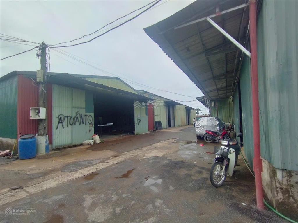 Cho thuê kho đường nguyễn khoái, hoàng mai. dt 680m2, 700m, 300m cao 6m điện 3fa, nước sạch. 55k/m2