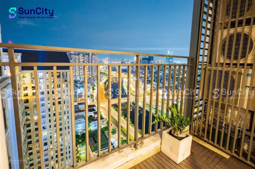 Bán cc the tresor, 7,5 tỷ, 65m2, q4, hcm giá tốt, tầng cao view sông bến vân đồn, nhà đẹp sẵn hđt