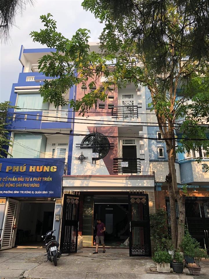 Bán nhà khu tên lửa gần aeon, mt đường số 28, dt 4.5 x 20m, 3.5 tấm, giá 13.6 tỷ.