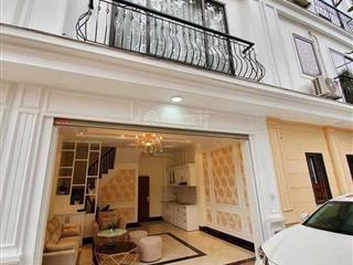 Cổ linh sát cầu vĩnh tuy ô tô đỗ cửa full nội thất mặt tiền rộng