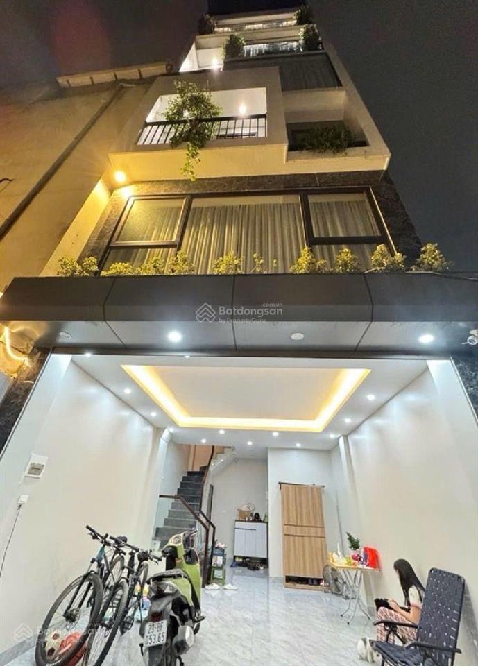 Nhà đẹp thang máy 42m2 nguyễn lam ô tô vào full nội thất 13,9 tỷ