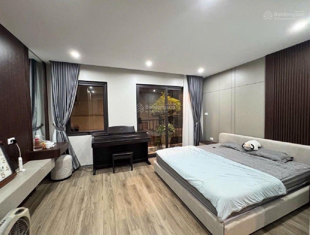 Nhà đẹp thang máy 42m2 nguyễn lam ô tô vào full nội thất 13,9 tỷ