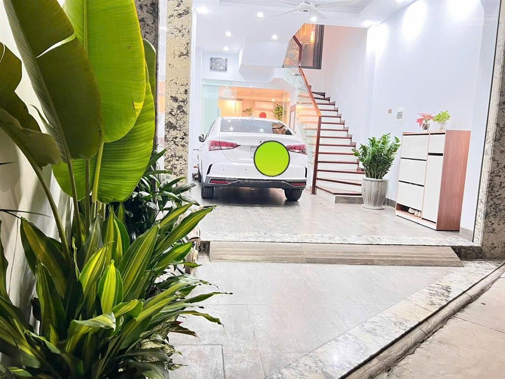 Hoa hậu long biên  chủ tự xây  gara ô tô  nhà cực thoáng  nội thất đẹp chủ để lại 99%  4 ngủ