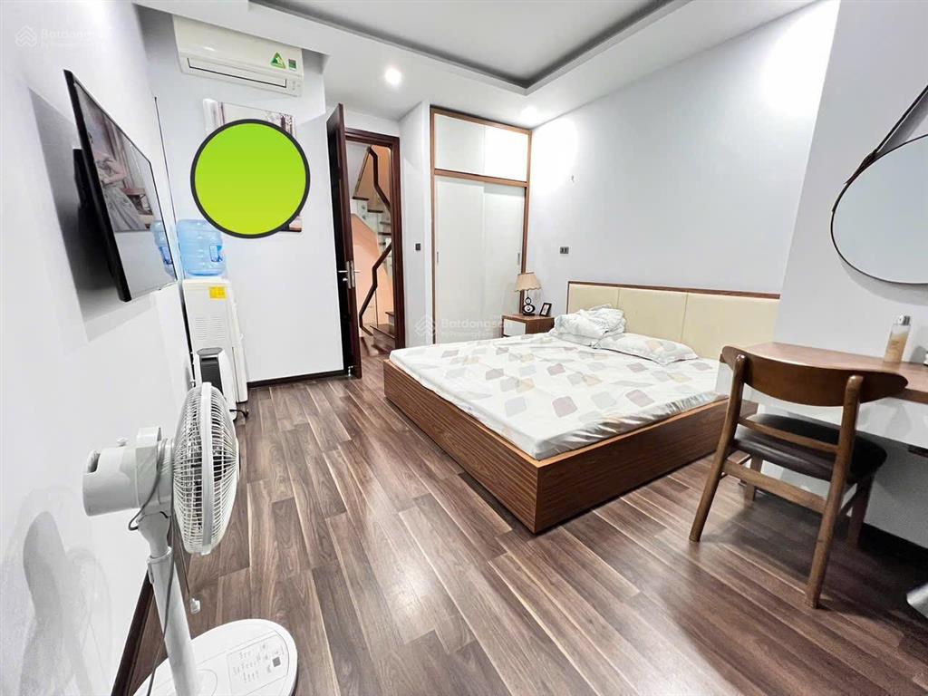 Hoa hậu long biên  chủ tự xây  gara ô tô  nhà cực thoáng  nội thất đẹp chủ để lại 99%  4 ngủ