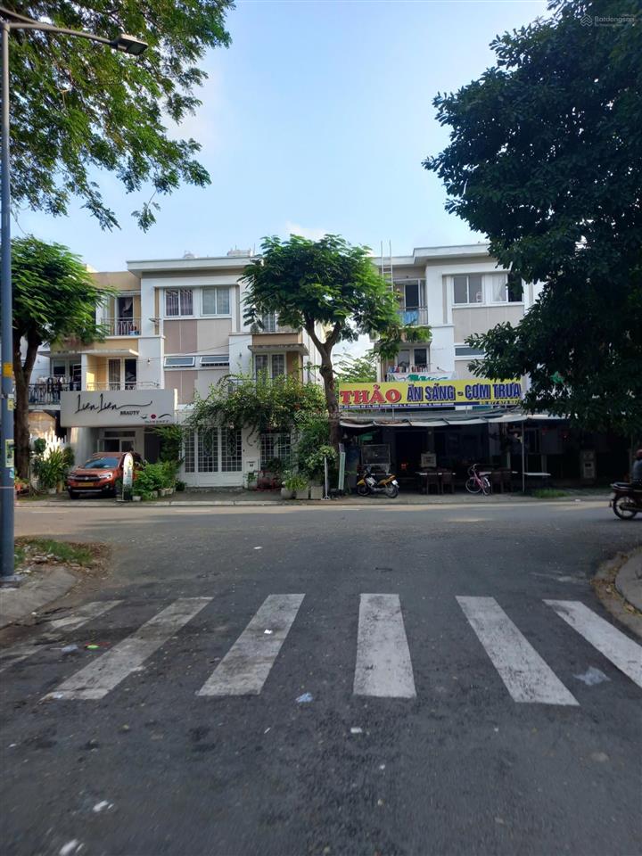 Chủ bán gấp chdv. kdc phong phú 4. bình chánh. giá 9.99 tỷ