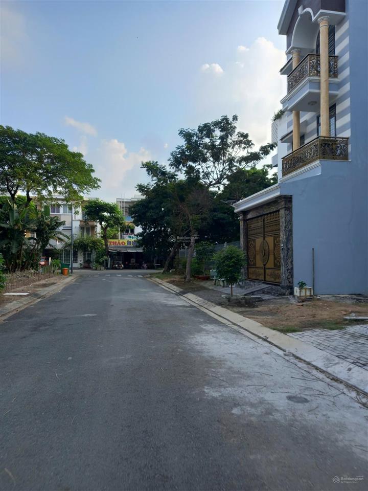 Chủ bán gấp chdv. kdc phong phú 4. bình chánh. giá 9.99 tỷ