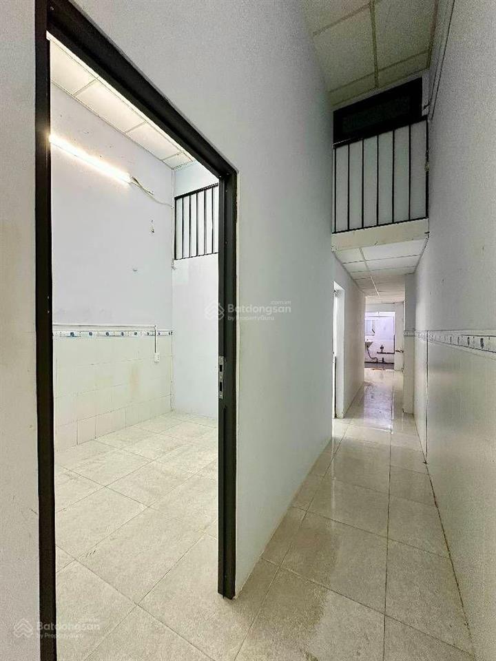 Chính chủ bán nhà mt. trần thủ độ. tân phú. giá 8.8 tỷ