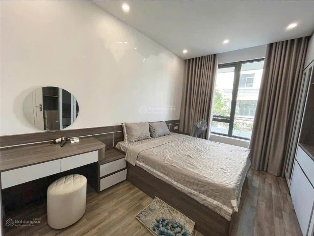 Cho thuê căn hộ 2 ngủ  80m² tại vinhomes marina