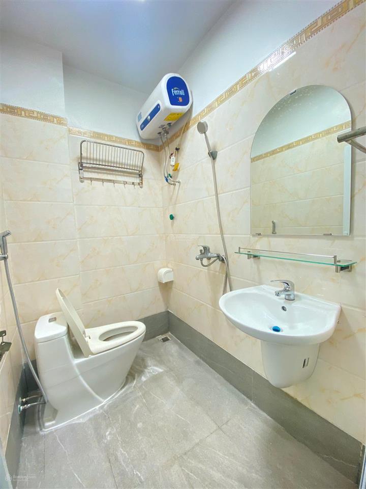 Cho thuê nguyên căn nhà mê linh  mới sửa đẹp