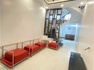 Cho thuê nguyên căn nhà mê linh  mới sửa đẹp