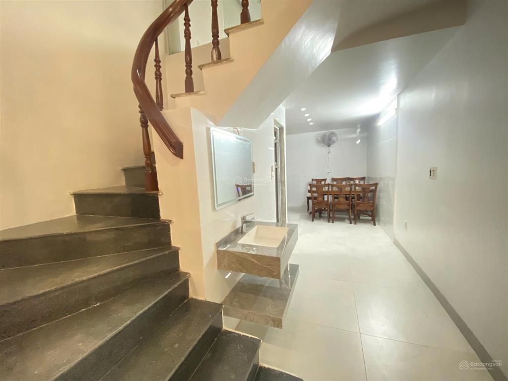 Cho thuê nguyên căn nhà mê linh  mới sửa đẹp