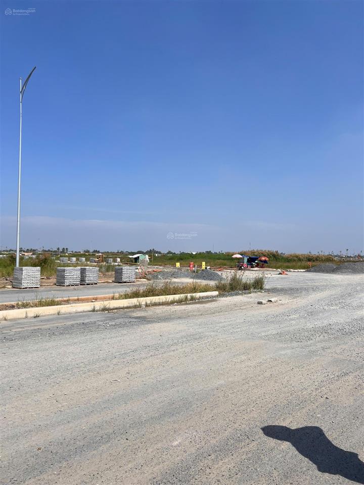 Đất nền kdc mai bá hương diện tích 90m2, shr, giá 2ty3, mặt tiền võ văn kiệt nối dài