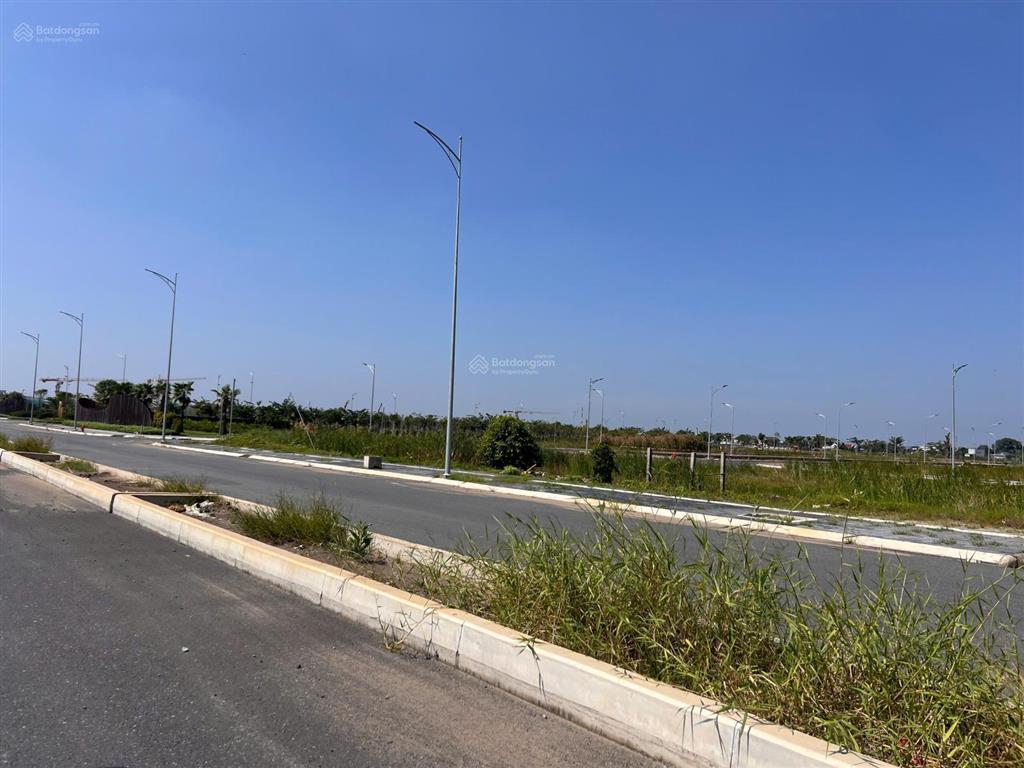 Đất nền kdc mai bá hương diện tích 90m2, shr, giá 2ty3, mặt tiền võ văn kiệt nối dài