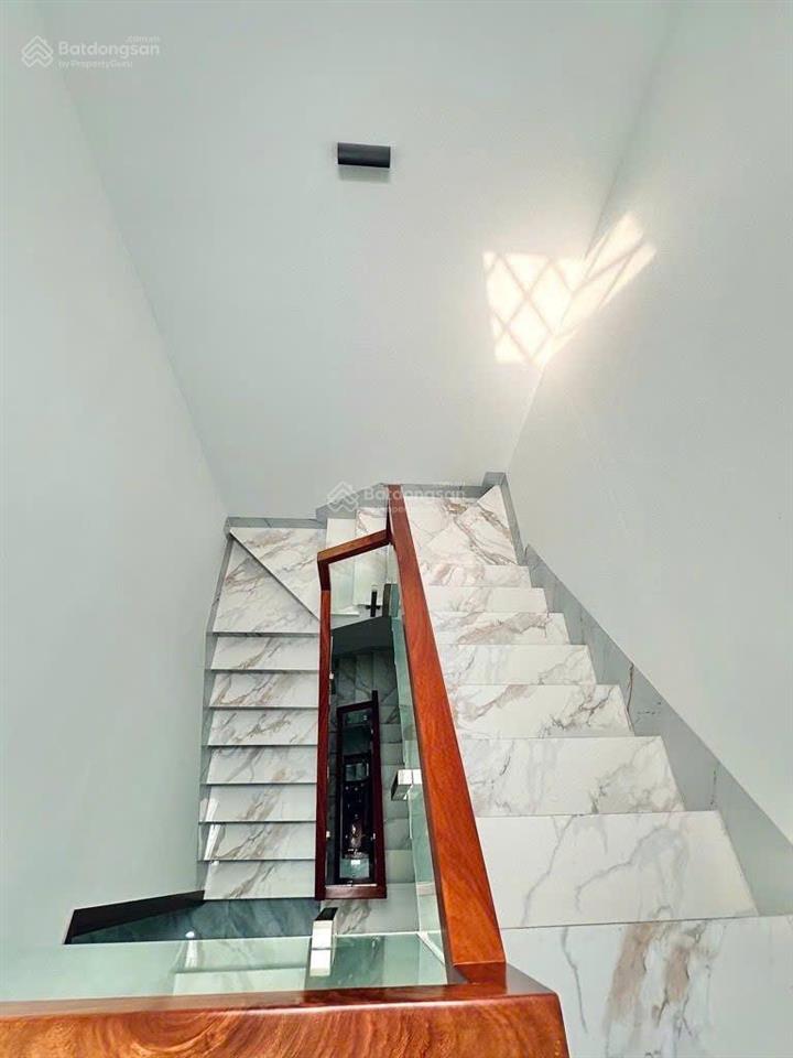 Nhà 5 tầng full nội thất đường bùi văn ngữ, phường ht, q12, dt 104m2 (4mx26m) hẻm ô tô giá 8,5tỷ