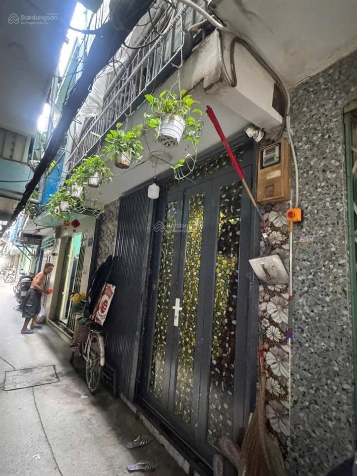 Bán nhà lẻ hẻm đường 19 tân quy, q7 dt 3.5x5m xd 1 trệt 2 lầu tk 2pn3wc giá 1tỷ368tr,  0965 004 ***