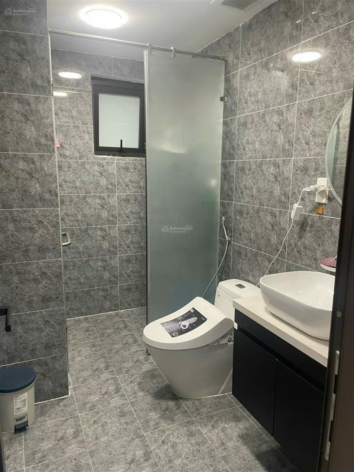 (ban công đông nam view hồ tây) bán cc 3pn, 2wc, 136m2, giá rẻ nhất khu vực tại học viện quốc phòng