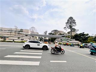 Ngộp bank ! nguyễn kiệm  nhà 5 tầng  125m2  ngang lớn nh 7,1m  hẻm 5m  ngay bệnh viện 175