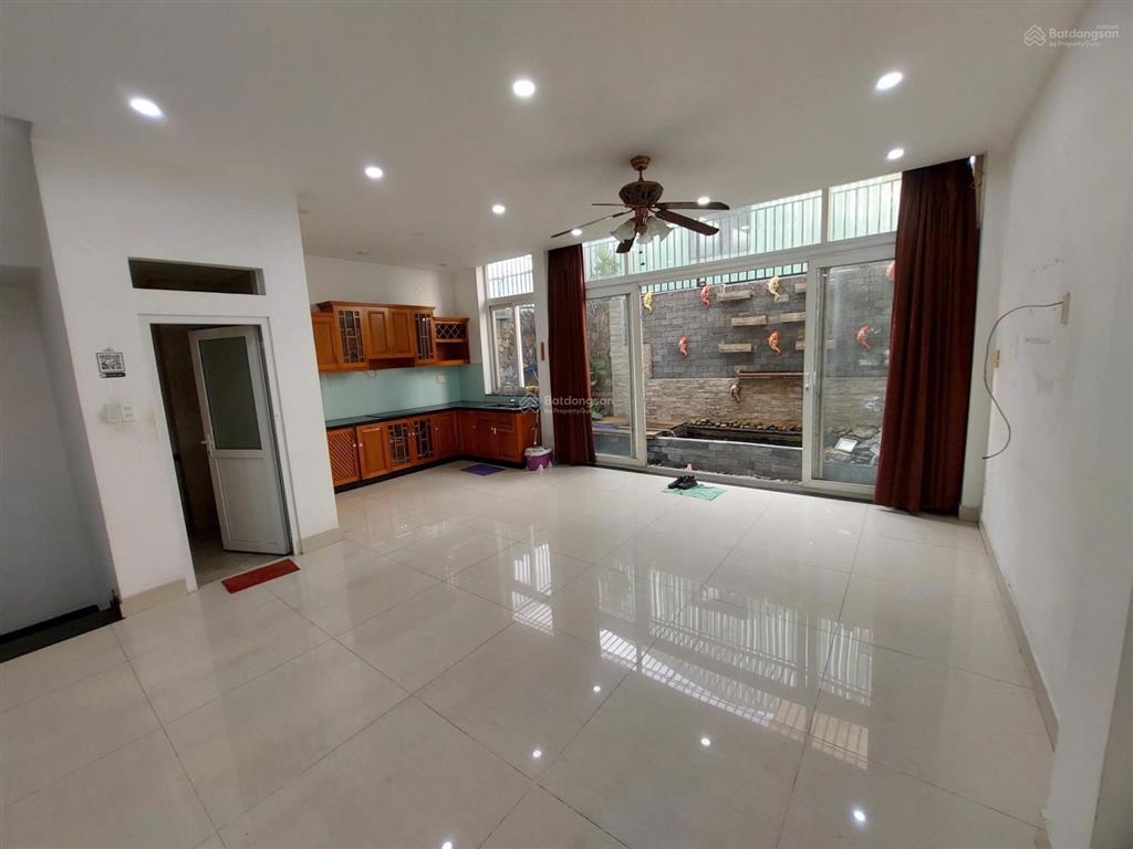Cho thuê biệt thự mt lô f đường lê thị riêng 7x20m, 3 lầu + hầm, giá 30 triệu/tháng