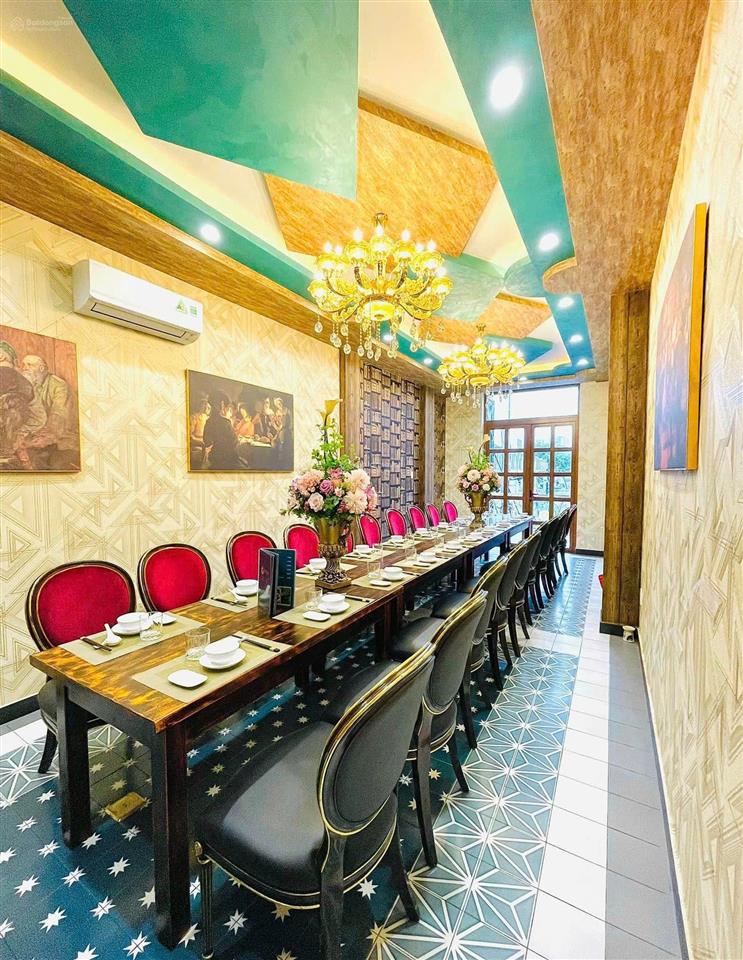 Bán căn góc 2mt view sông võ văn kiệt, q1! dt 10m x 22m, 5 tầng. hdt 250tr giá 120 tỷ còn tl