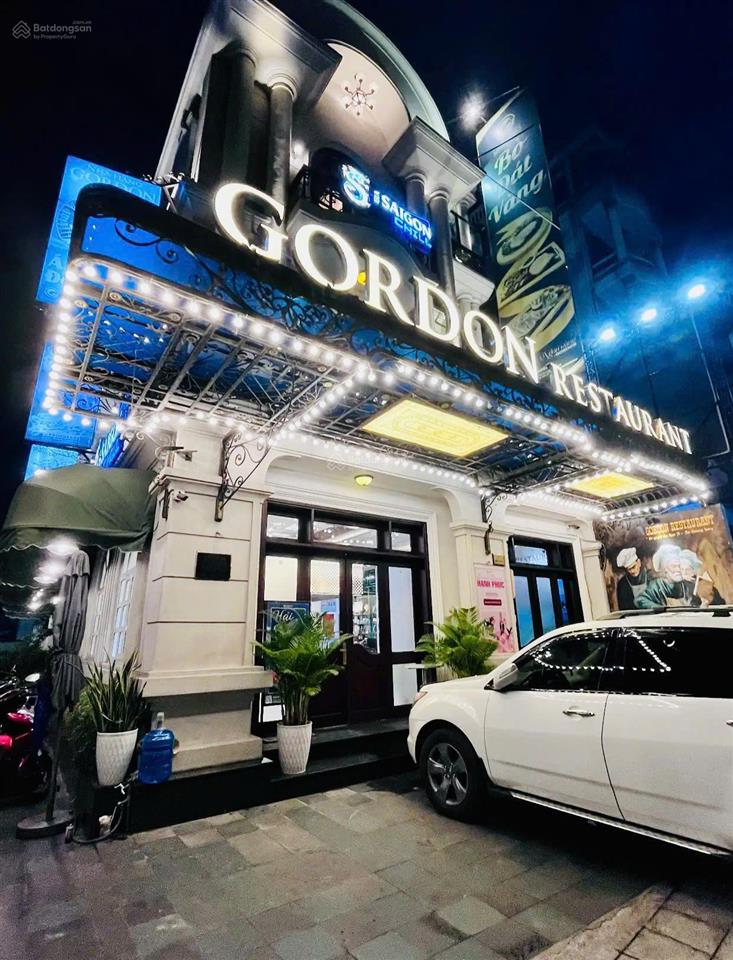 Bán căn góc 2mt view sông võ văn kiệt, q1! dt 10m x 22m, 5 tầng. hdt 250tr giá 120 tỷ còn tl