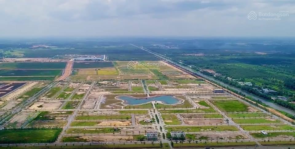 Nóng. 3 lô liền kề daresco mặt tiền đường n1tl8, kế tttm có 1  0  2, tổng dt 3 lô 420m2 giá tốt