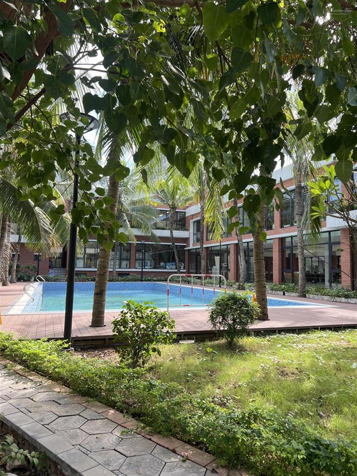 Cần bán liền kề ecopark, 80m2 giá bán nhỉnh 14 tỷ, sổ đỏ đầy đủ.  0932 560 ***