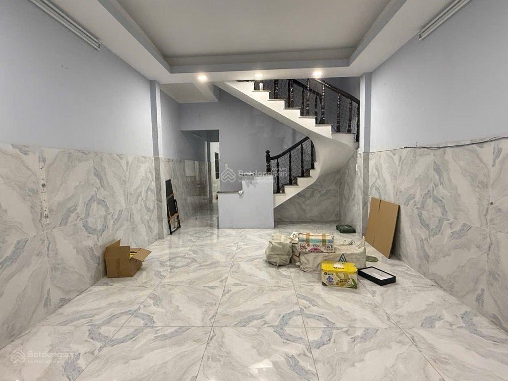 Nhà kdc 75m2 (4.3 x17m), shr, hxh chỉ 4.698tỷ (cạnh tranh) ..hot..