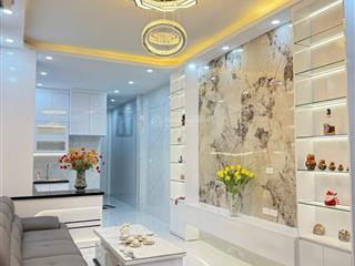 Bán nhanh nhà phố hoàng cầu, lõi đống đa. nhà dân xây đẹp 45m x 5 tầng, nhỉnh 12 tỷ.