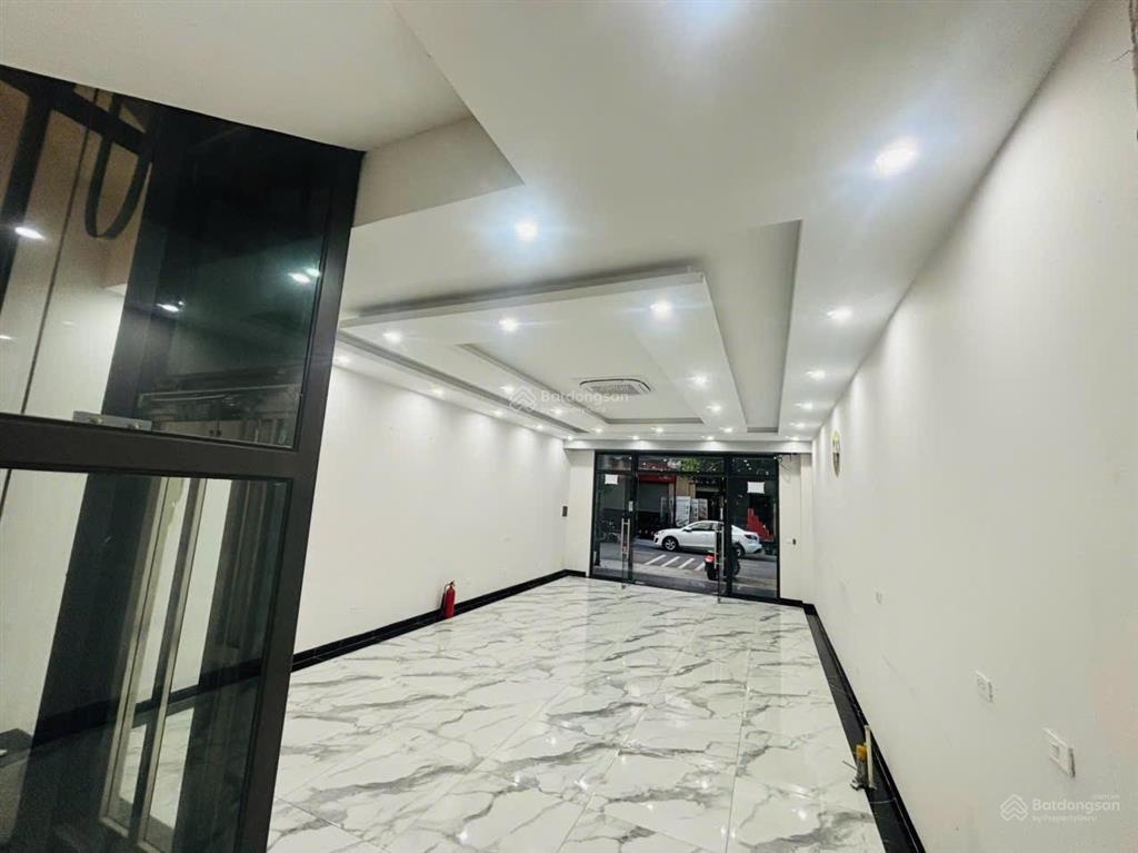 Cho thuê sh mặt đường phù hợp làm văn phòng, trường học, trụ sở công ty. hỗ trợ miễn phí