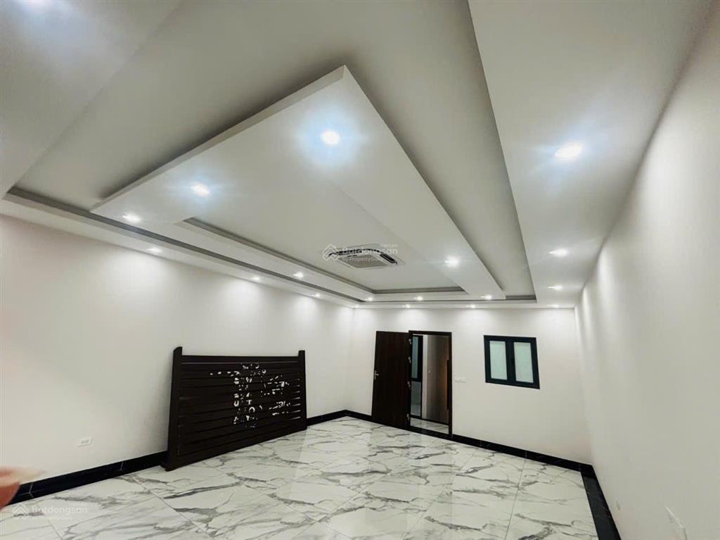 Cho thuê sh mặt đường phù hợp làm văn phòng, trường học, trụ sở công ty. hỗ trợ miễn phí