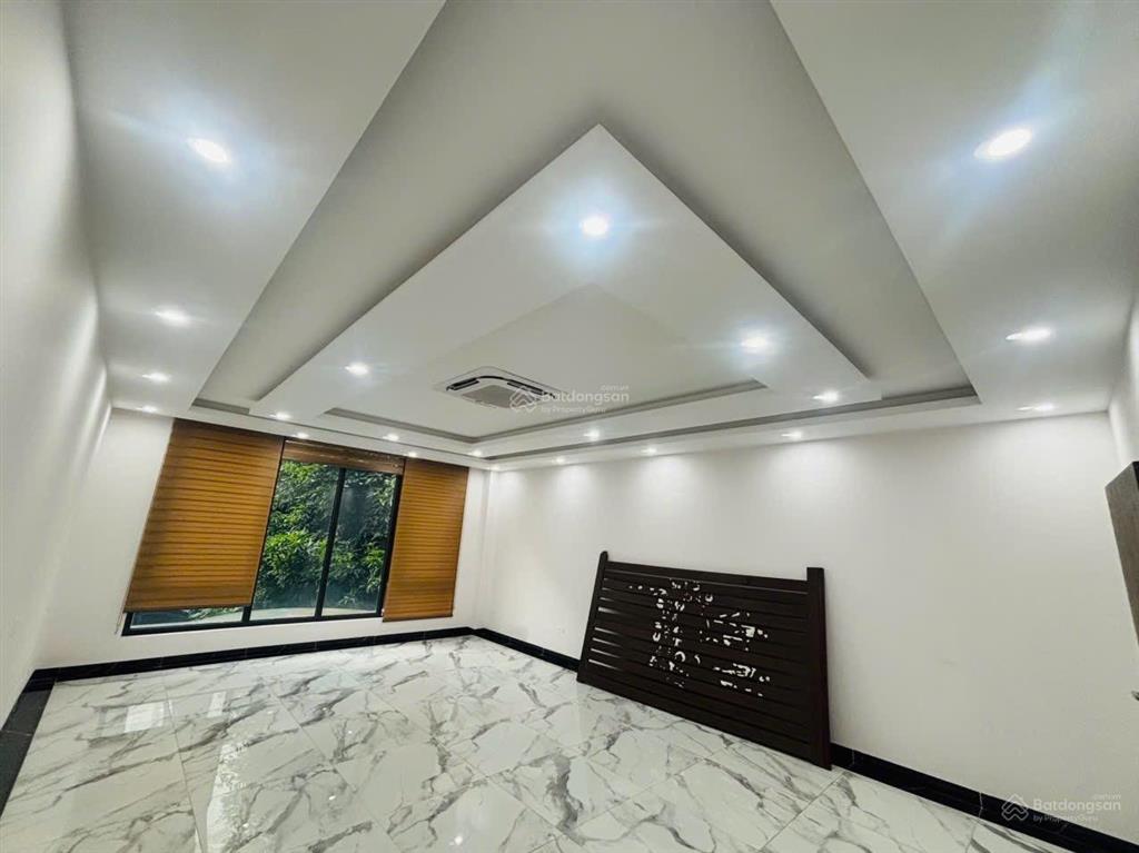 Cho thuê sh mặt đường phù hợp làm văn phòng, trường học, trụ sở công ty. hỗ trợ miễn phí