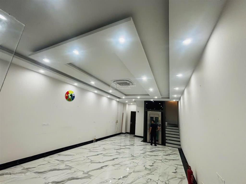 Cho thuê sh mặt đường phù hợp làm văn phòng, trường học, trụ sở công ty. hỗ trợ miễn phí