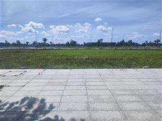 Đất thổ cư 108m2 sổ hồng riêng đối diện trung tâm hành chính long an