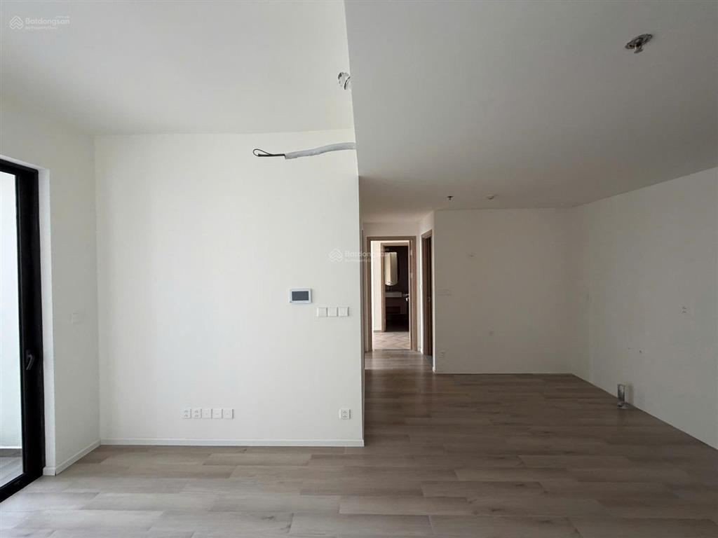 2pn sẵn sổ  bán 4 tỷ 150 bao hết, tòa b, rẻ nhất tại lumiere boulevard quận 9, nhận nhà ngay