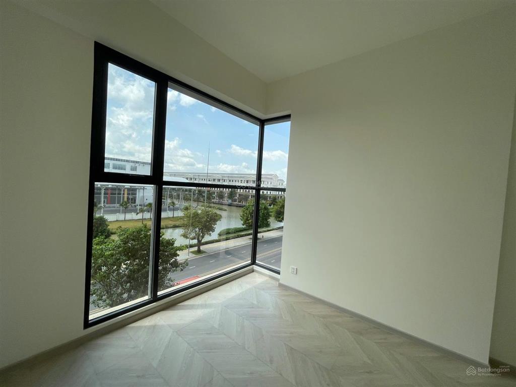 3pn đông nam  bán 6,350 tỷ, đối diện vinschool, hồ điều hòa giá tốt lumiere boulevard quận 9