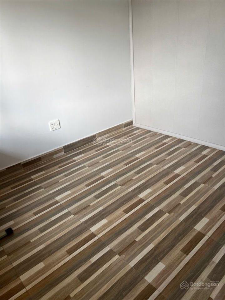 Ngã tư thủ đức  khu vip  hẻm ô tô  nhà đẹp 2 tầng, 45m2  5,8 tỷ