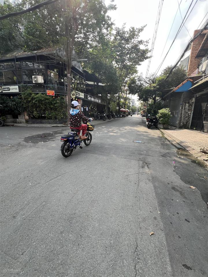 Căn hộ dịch vụ 17 phòng đường 10m xe tải thông tại dương quảng hàm, gò vấp chỉ hơn 17 tỉ