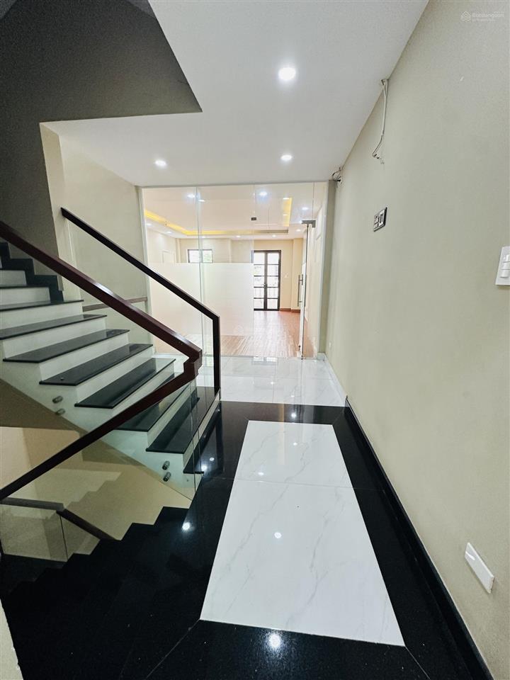 Nguyên căn nhà phố cityland park hills p.10 gò vấp, 5*20m, 1 hầm 4 lầu, full máy lạnh, giá 42 triệu