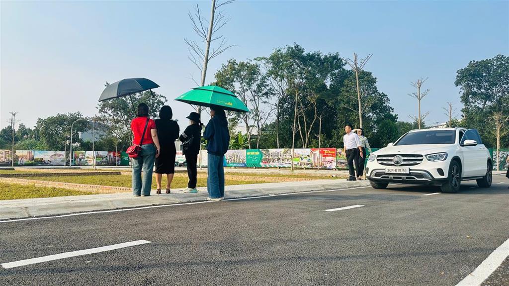 Lõi phú cát lô góc 115m2 full thổ đường 24m sát đhqg & nhà máy in tiền