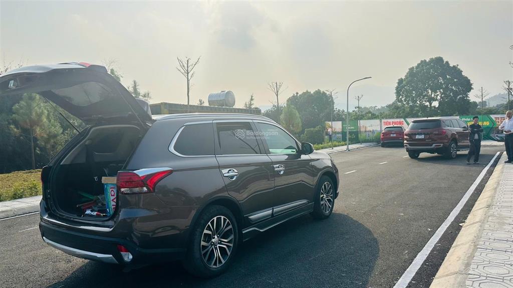 Lõi phú cát lô góc 115m2 full thổ đường 24m sát đhqg & nhà máy in tiền