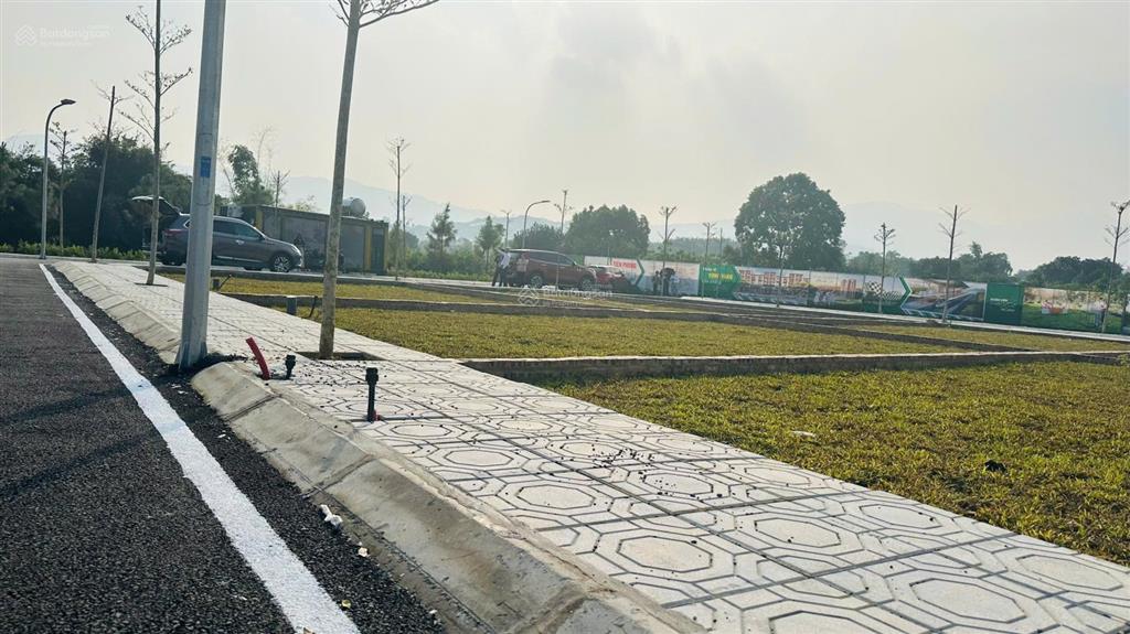 Lõi phú cát lô góc 115m2 full thổ đường 24m sát đhqg & nhà máy in tiền