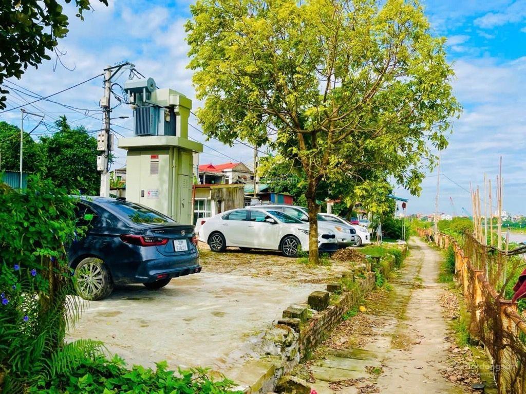 Nhà vườn 3 mặt tiền view sông đuống 121m2 mt 11,5m tỷ lệ vàng 20 ô tô đỗ trước nhà view sông đuống