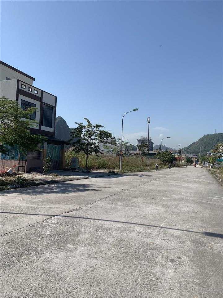 Đất nền sổ đỏ khu đô thị km8 quang hanh quảng ninh giá tốt