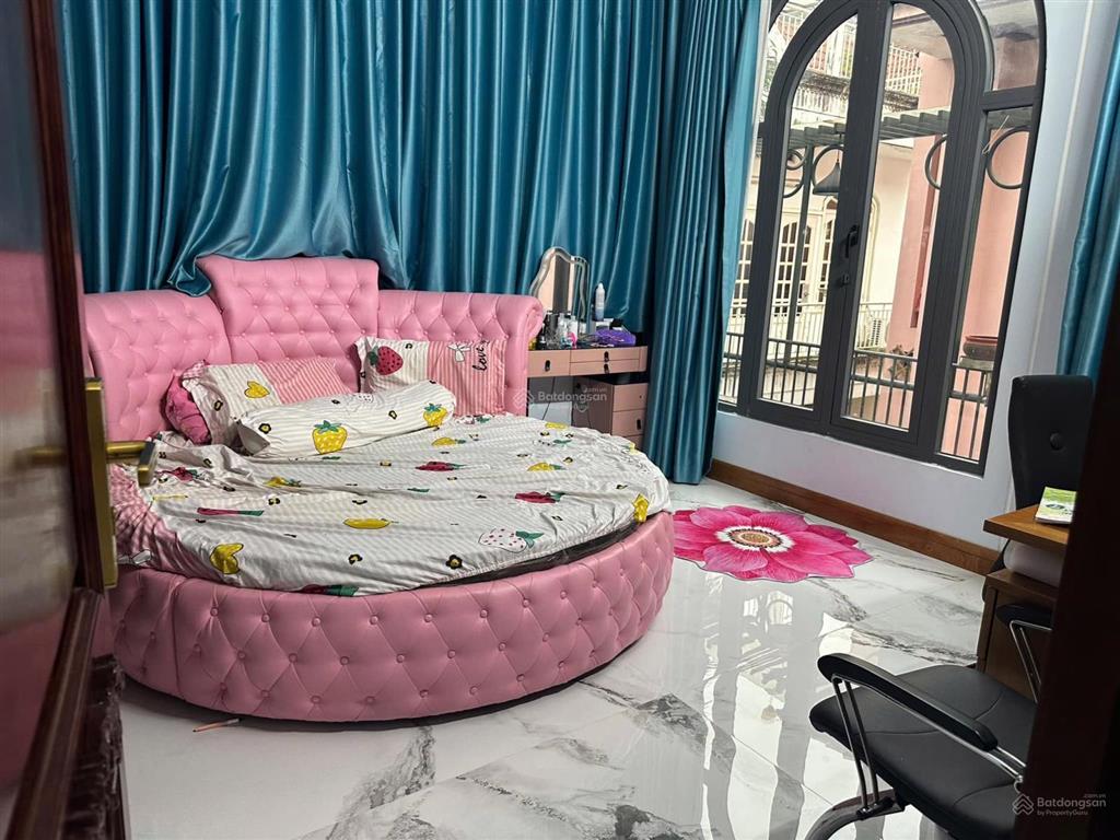 Biệt thự đẹp khu tên lửa mt đường 11a. dt 8x21m, 2 tấm, 23.8 tỷ. đối diện trường học, gần công viên