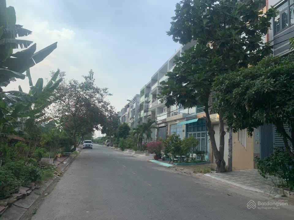 Nhà mt đường 13a, ao sen khu tên lửa, 5x20m, 3,5 tấm, 15,5 tỷ. nhà mới, đẹp, sát aeon mall.