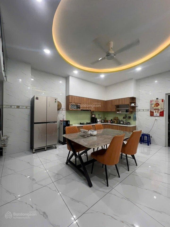 Nhà mt đường 13a, ao sen khu tên lửa, 5x20m, 3,5 tấm, 15,5 tỷ. nhà mới, đẹp, sát aeon mall.