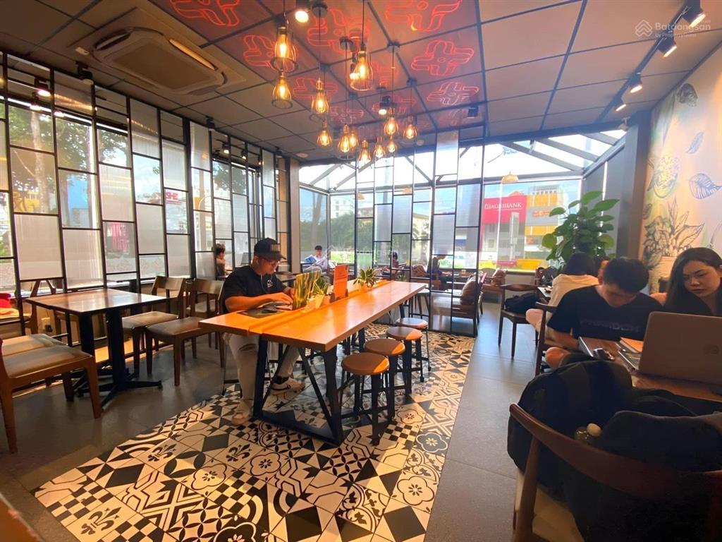 Cho thuê góc 2mt nam quốc cang, phường bến nghé, quận 1